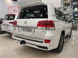 تۆیۆتا لاند کروزەر